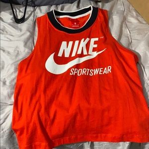 Nike top